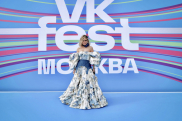 Белла Потемкина на синей дорожке VK Fest 2023 10