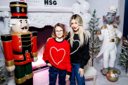Белла Потёмкина с дочкой Евой на ёлке Heatst Shkulev Media 19