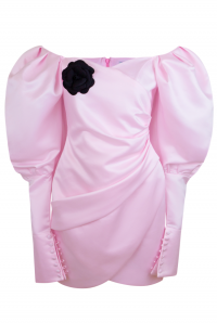 Платье &quot;Трикси&quot; розовое, атлас (шелк), рукава фонарики, с манжетами + брошь