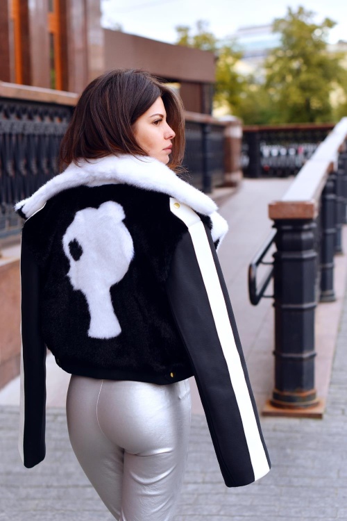 Куртка "Вики" черная с белым лого, белые лампасы